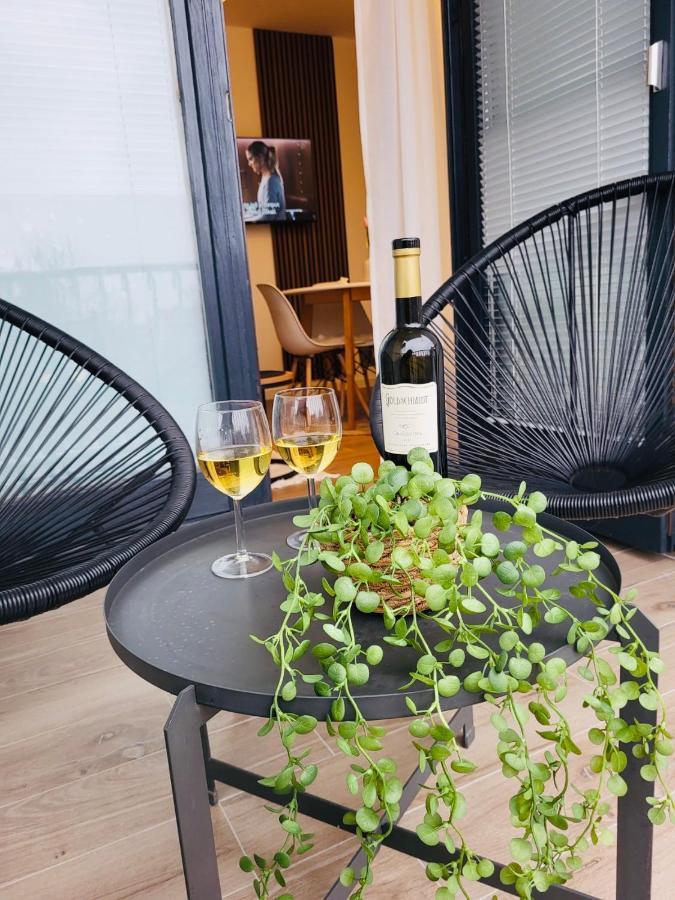 Comodo Apartman Vinkovci Bagian luar foto