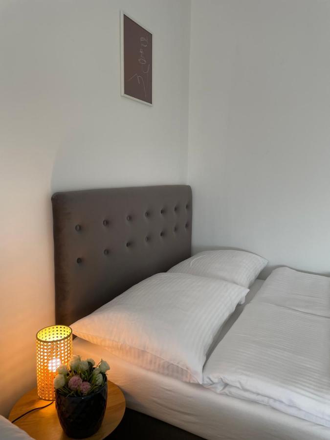 Comodo Apartman Vinkovci Bagian luar foto